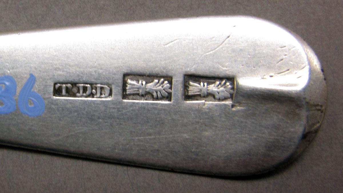 1962.0240.191 teaspoon marks