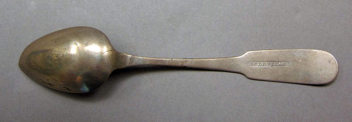 1962.0240.199 Silver spoon underside