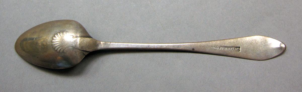 1962.0240.204 Silver spoon underside