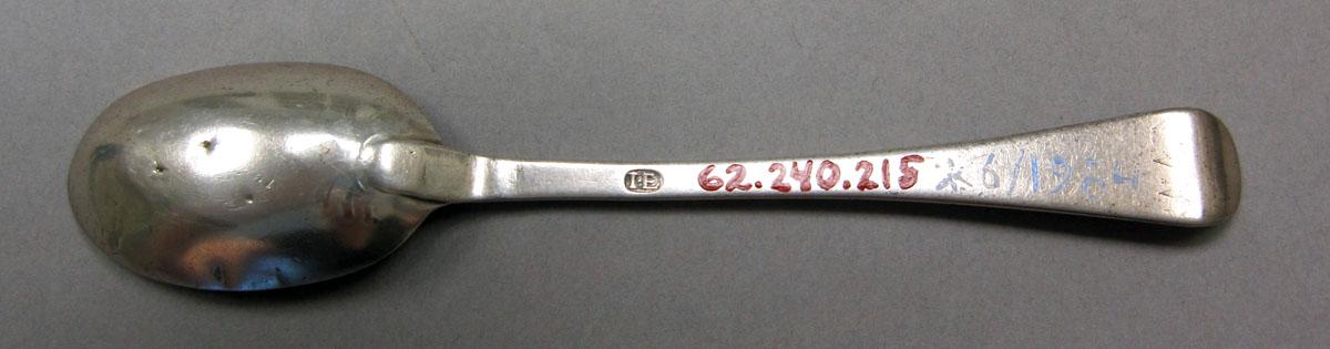 1962.0240.215 Silver spoon underside