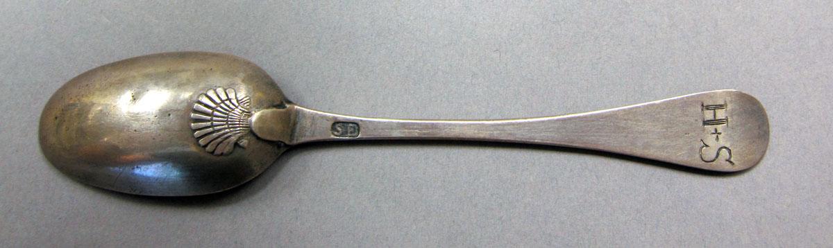 1962.0240.227 Silver spoon underside