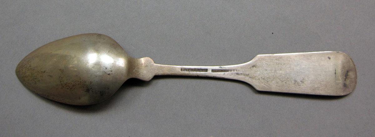 1962.0240.339 Silver spoon underside