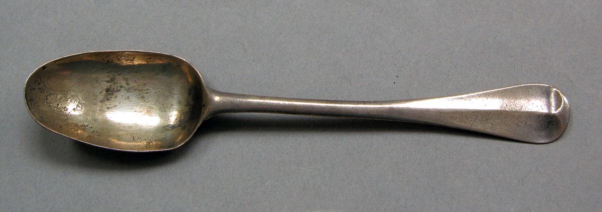 1962.0240.344 Silver spoon upper surface