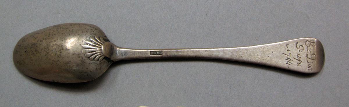 1962.0240.344 Silver spoon underside