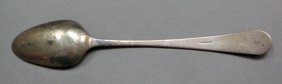 1962.0240.348 Silver spoon underside