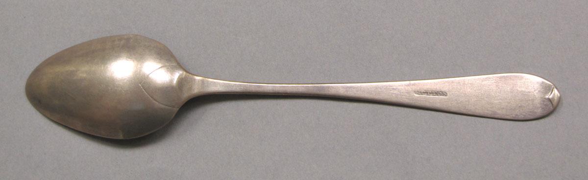 1962.0240.352 Silver spoon underside