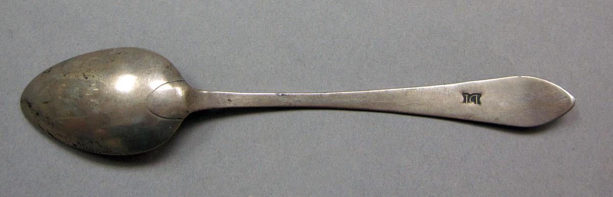 1962.0240.353 Silver spoon underside
