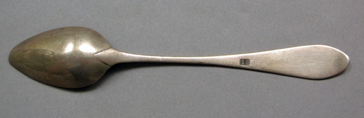 1962.0240.354 Silver spoon underside