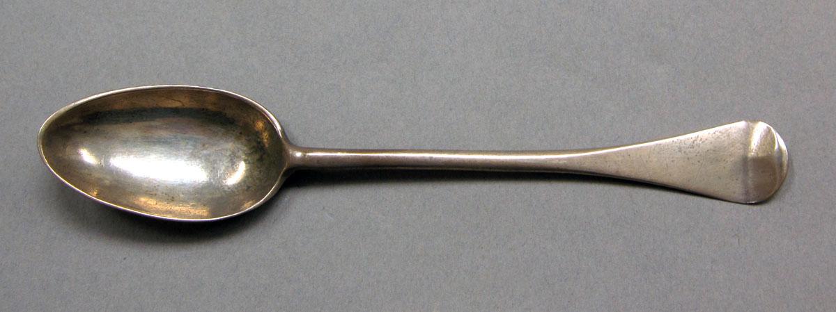 1962.0240.355 Silver spoon upper surface