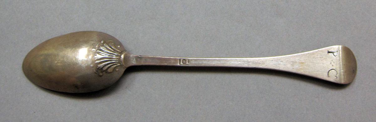 1962.0240.355 Silver spoon underside