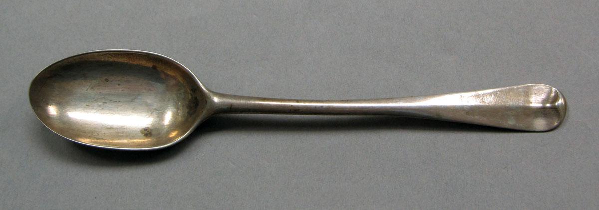 1962.0240.358 Silver spoon upper surface