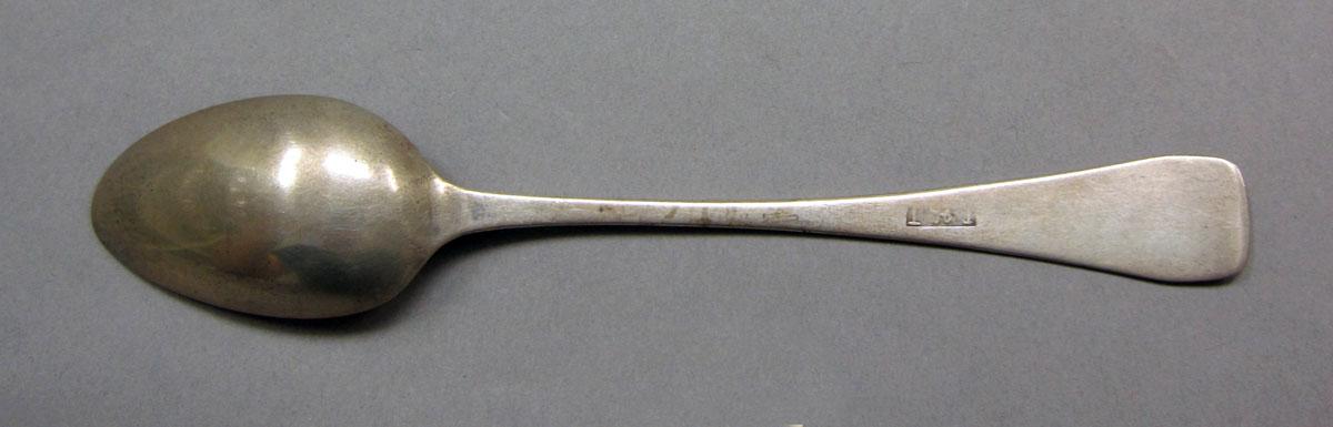 1962.0240.359 Silver spoon underside