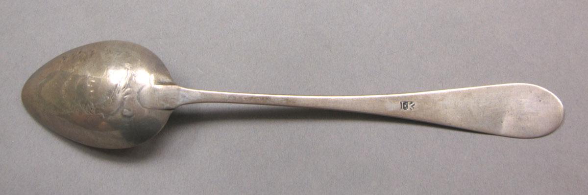 1962.0240.364 Silver spoon underside