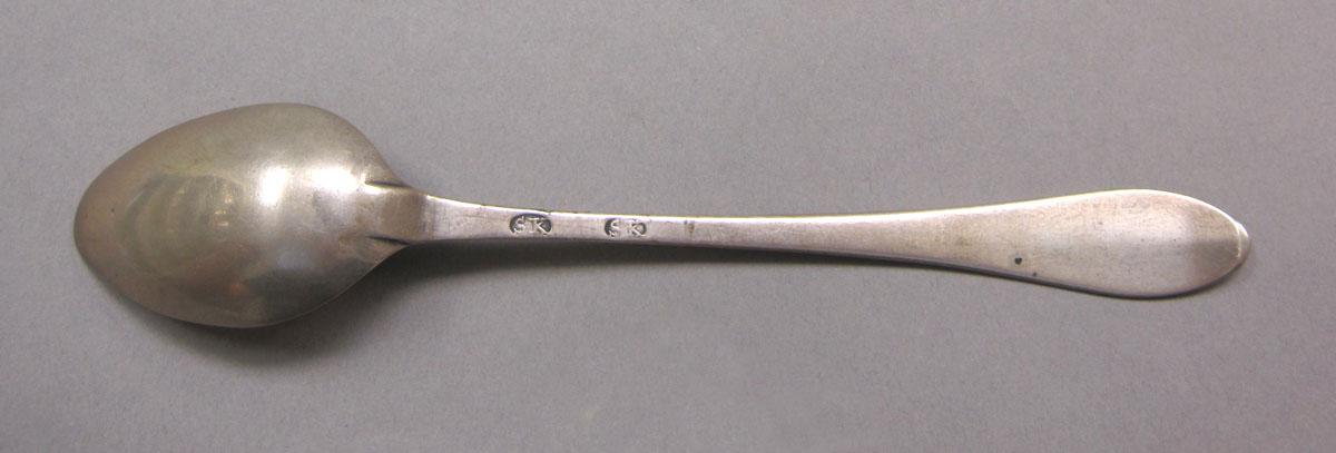 1962.0240.366 Silver spoon underside