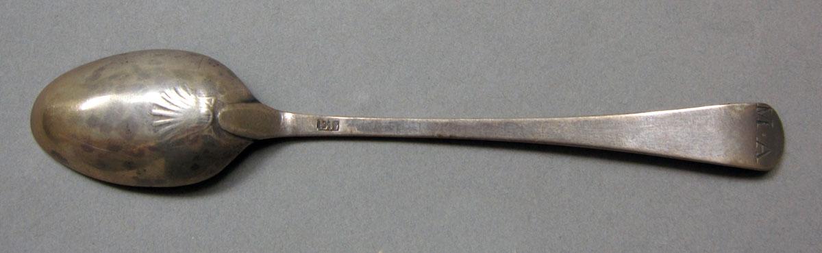 1962.0240.375 Silver spoon underside