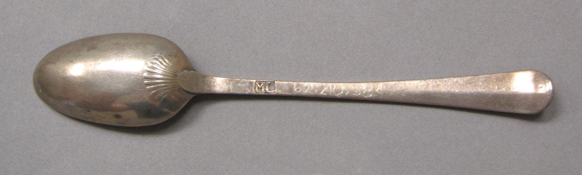1962.0240.384 Silver spoon underside