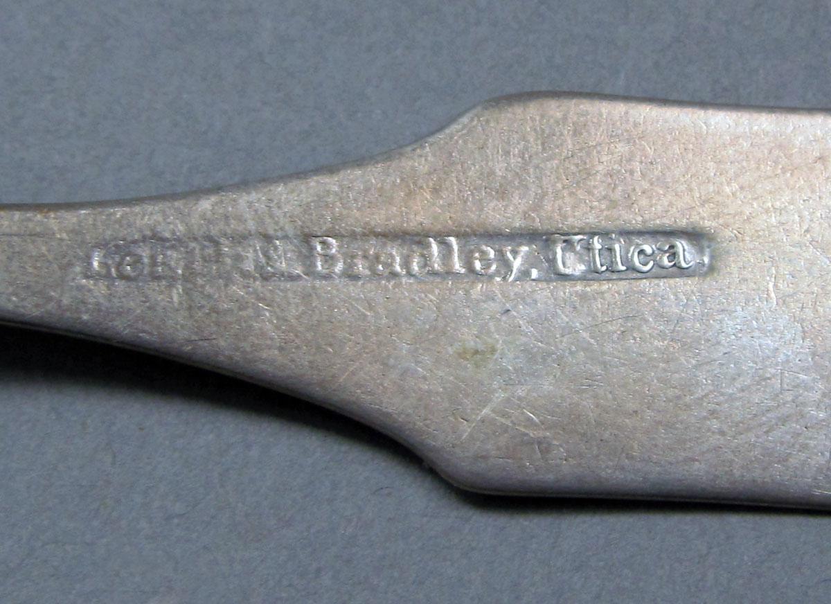 1962.0240.393 Silver spoon mark