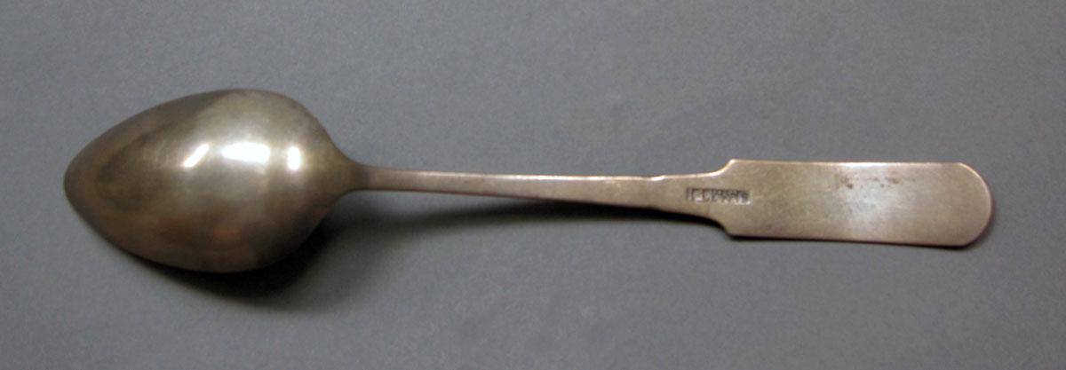 1962.0240.394 Silver spoon underside