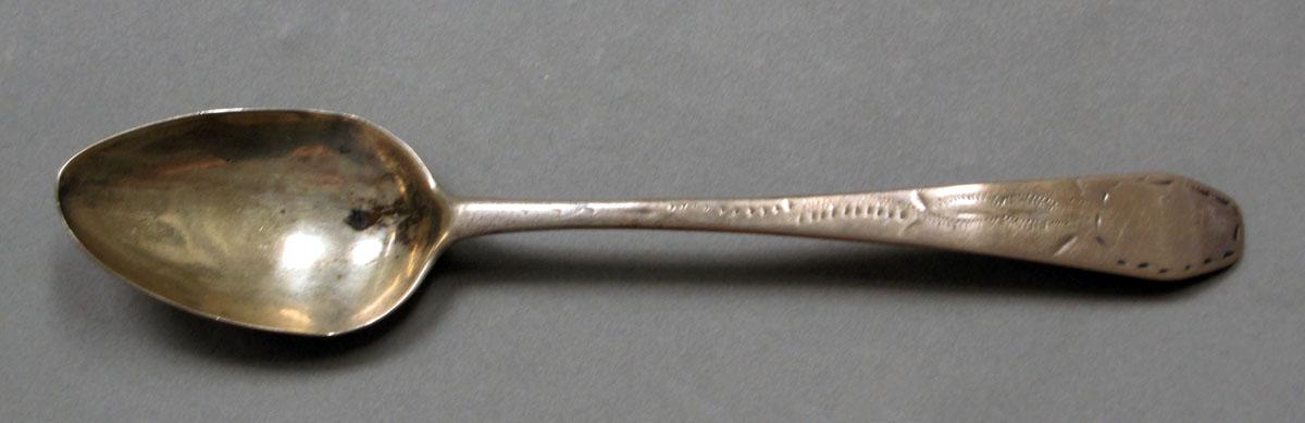 1962.0240.400 Silver spoon upper surface