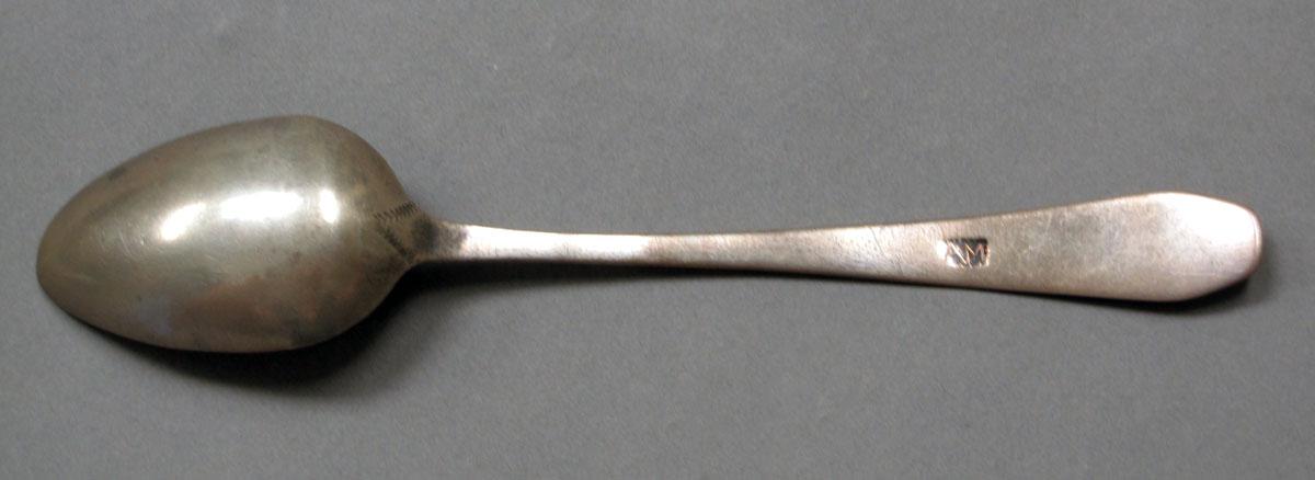 1962.0240.400 Silver spoon underside