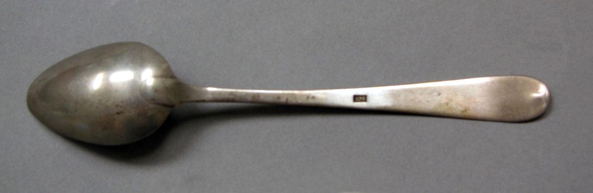 1962.0240.402 Silver spoon underside