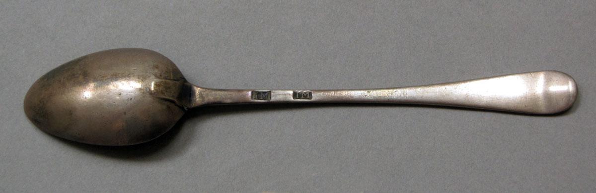 1962.0240.405 Silver spoon underside