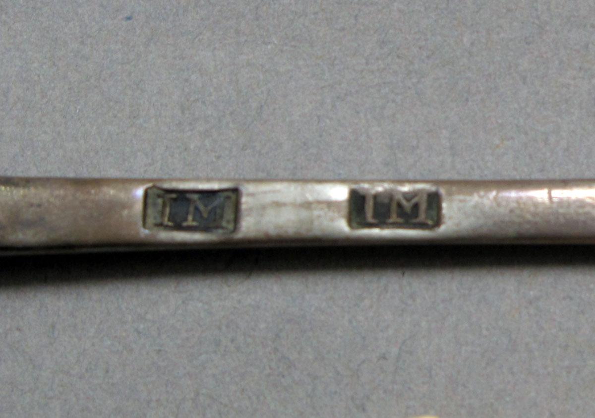 1962.0240.405 Silver spoon mark