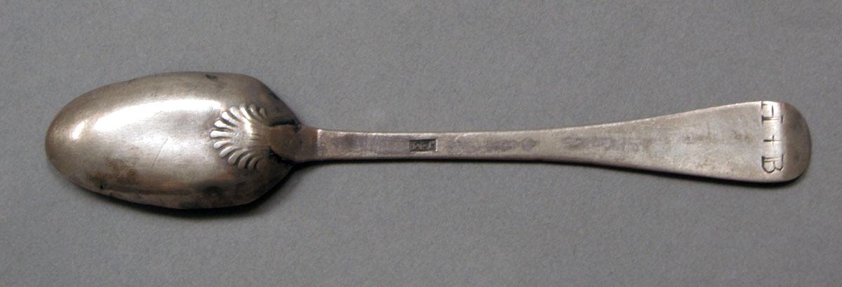 1962.0240.407 Silver spoon underside