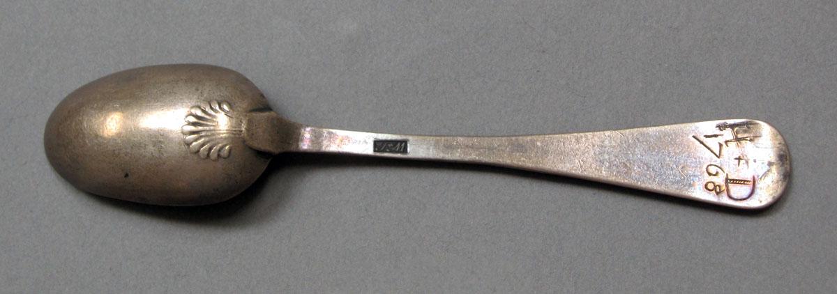 1962.0240.408 Silver spoon underside