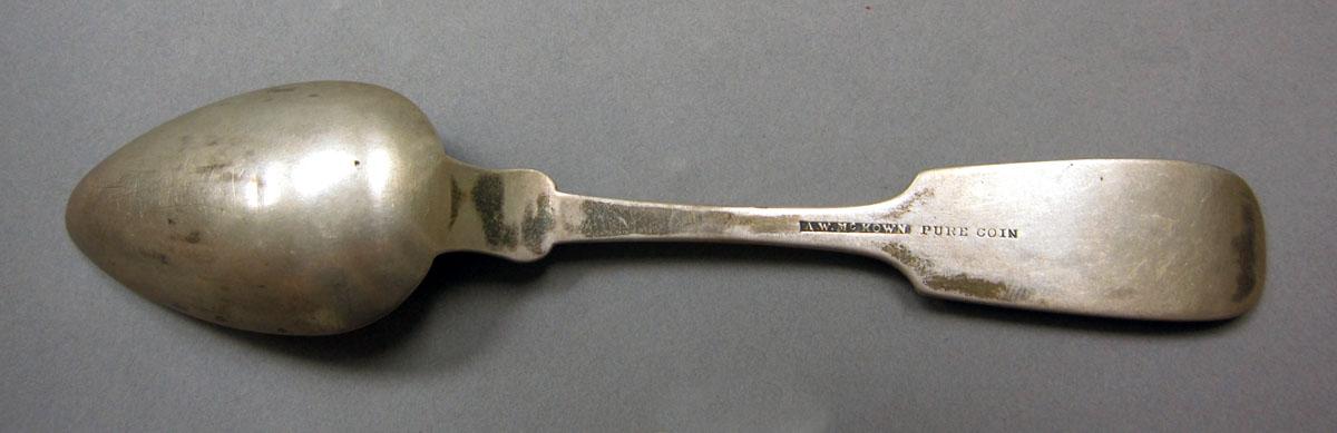 1962.0240.413 Silver spoon underside