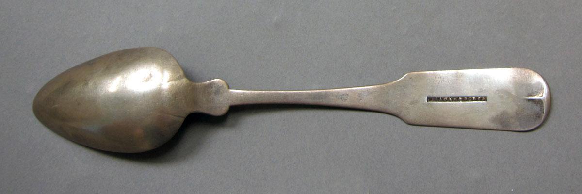 1962.0240.414 Silver spoon underside