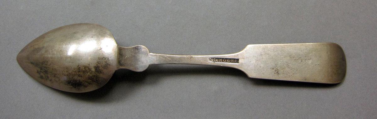 1962.0240.420 Silver spoon underside