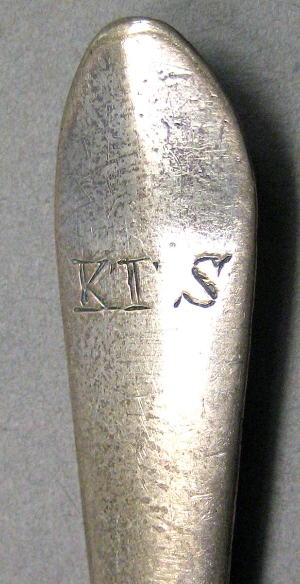 1962.0240.449 Silver Spoon engraving