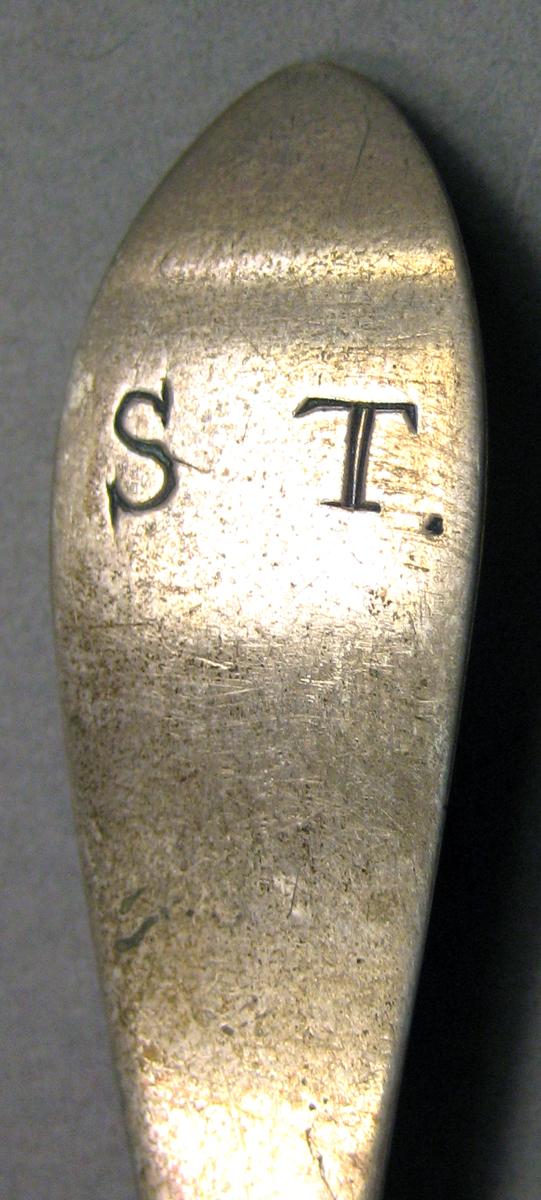 1962.0240.459 Silver Spoon engraving
