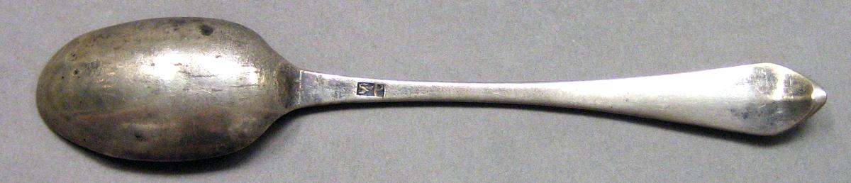 1962.0240.471 Silver Spoon underside