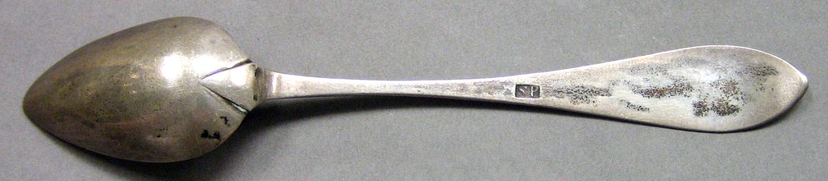 1962.0240.472 Silver Spoon underside