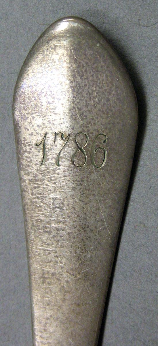 1962.0240.474 Silver Spoon engraving underside