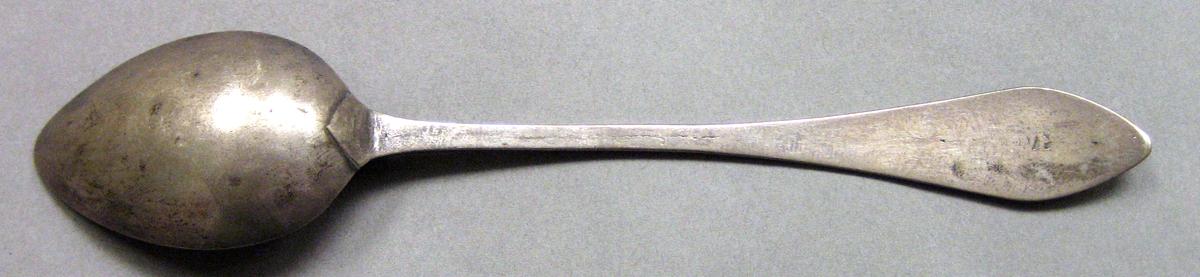 1962.0240.476 Silver Spoon underside
