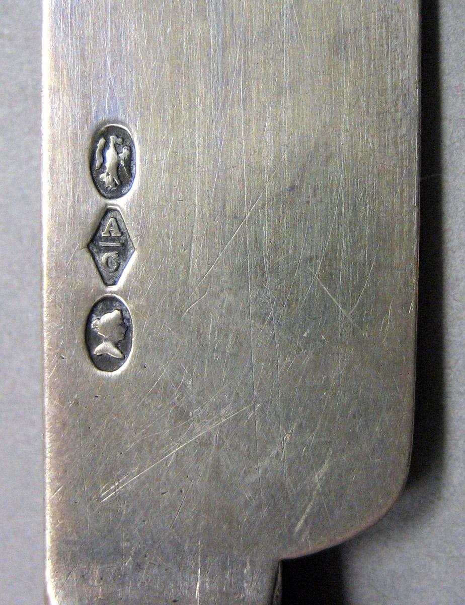 1962.0240.482 Silver Knife mark