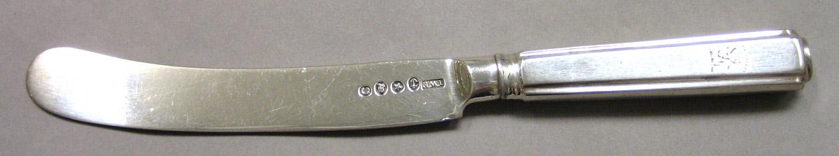 1962.0240.484.002 Silver Knife upper surface