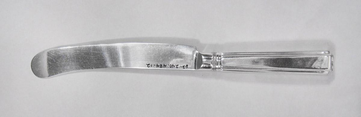 1962.0240.484.012 Knife, underside