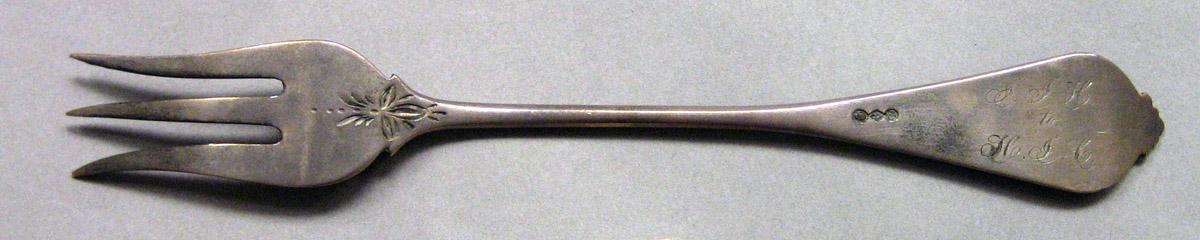 1962.0240.491 Silver Fork underside