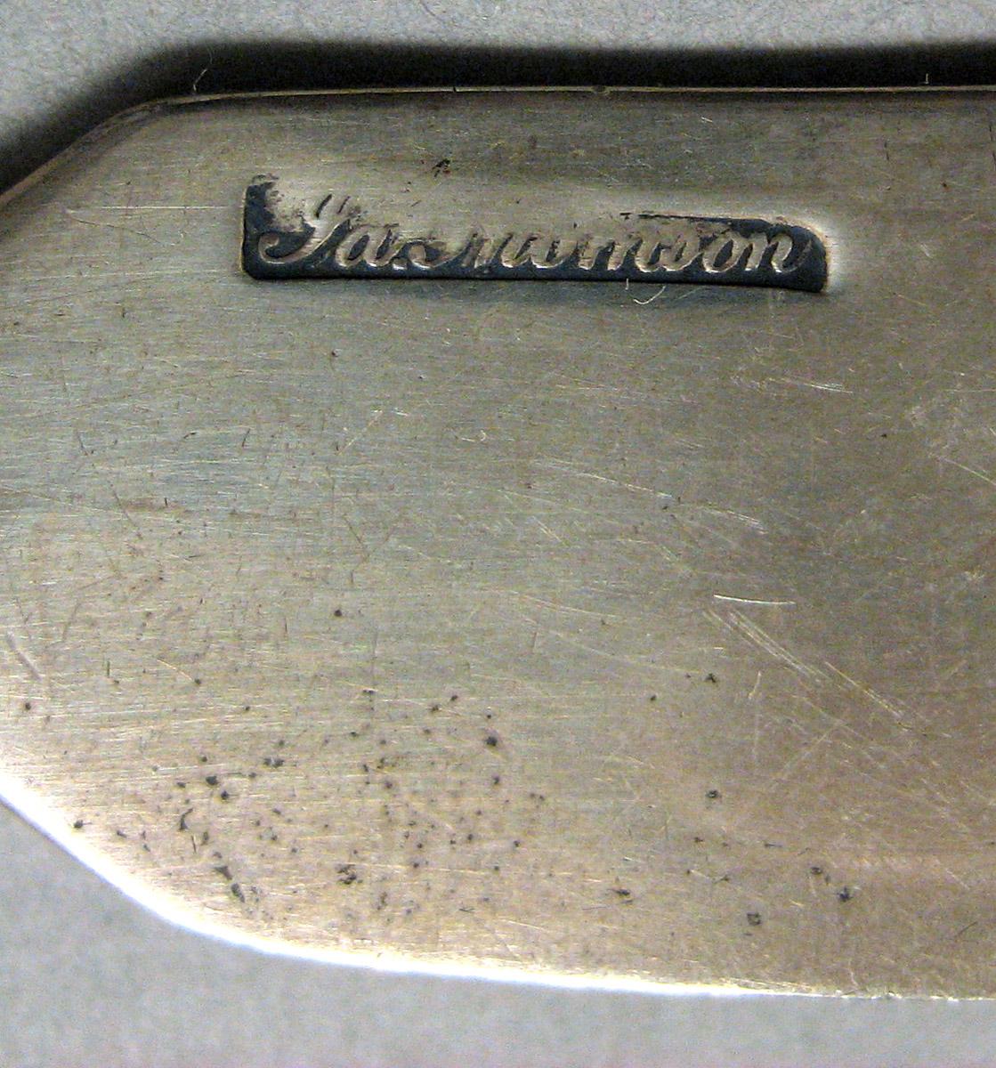 1962.0240.494 Silver Knife mark