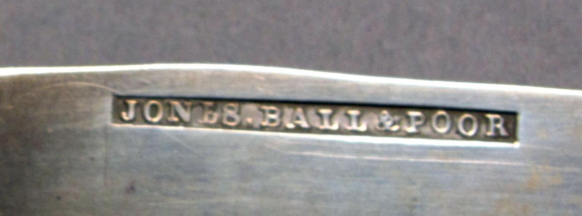 1962.0240.499 Silver knife mark