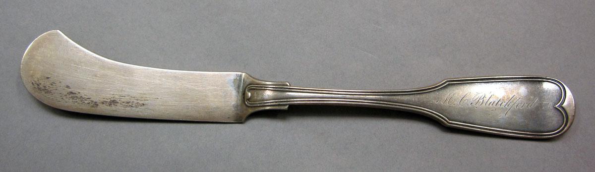 1962.0240.509.002 Silver knife upper surface