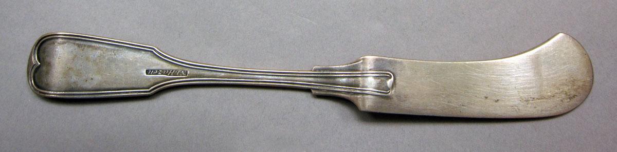 1962.0240.509.002 Silver knife underside