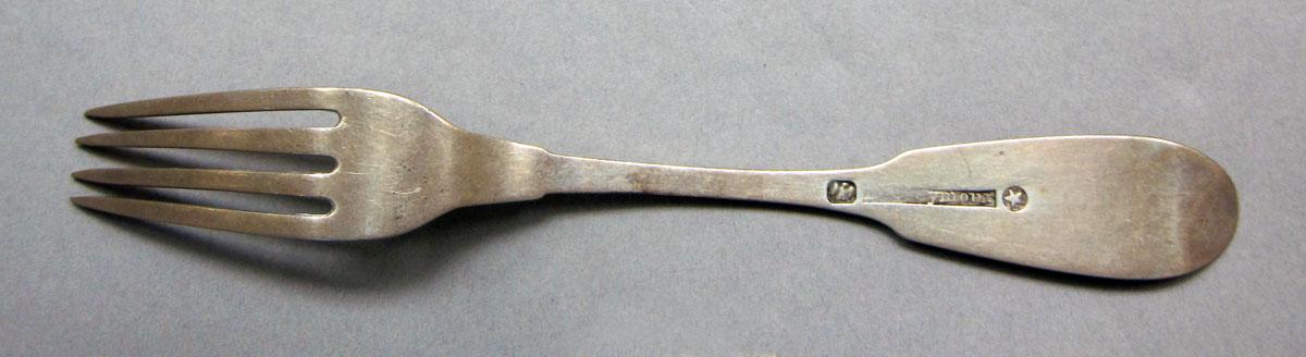 1962.0240.515 Silver fork underside