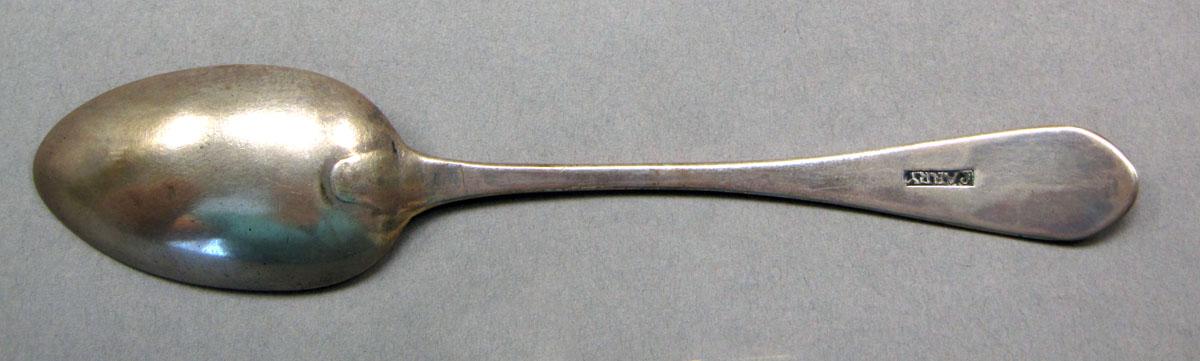 1962.0240.522 Silver spoon underside