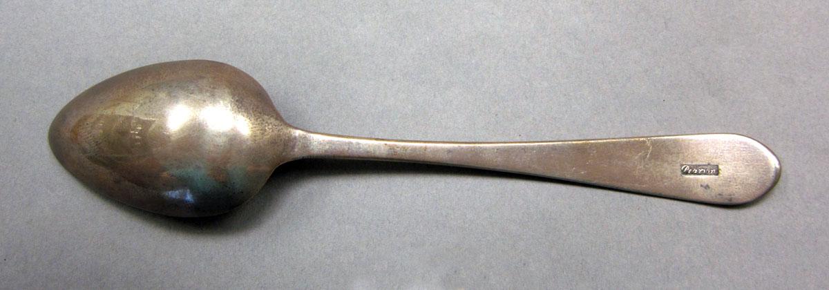 1962.0240.523 Silver spoon underside