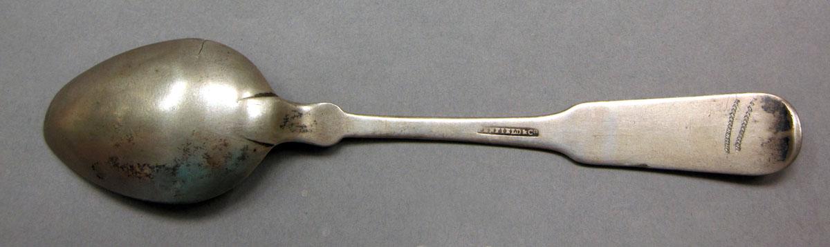 1962.0240.525 Silver spoon underside
